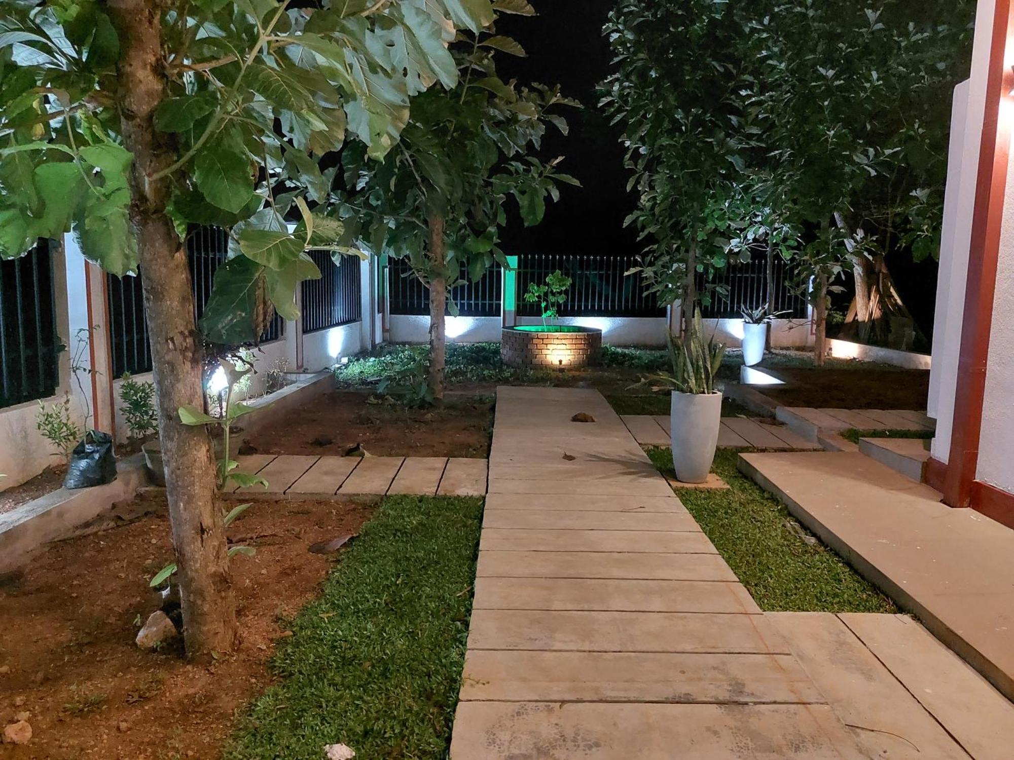 Green Shield Resort Анурадхапура Номер фото